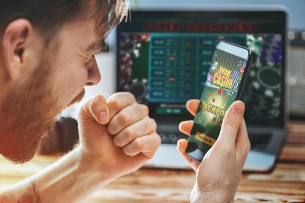 tekbet App ၏ Live Casino နှင့် Sportsbook မျက်နှာပြင်